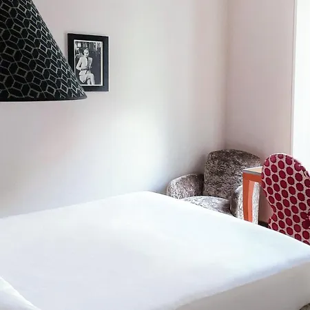 Yours Truly Hotel 4*