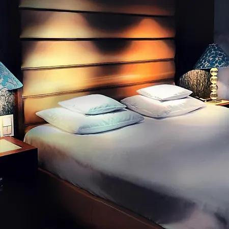 Yours Truly Hotel 4*