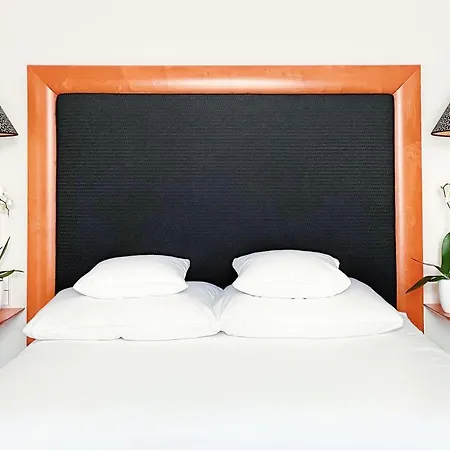 Yours Truly München