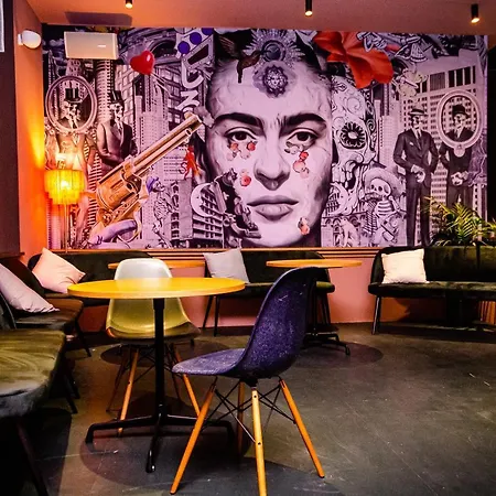 Hotell Yours Truly 4*