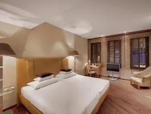 Hotel Yours Truly 4*