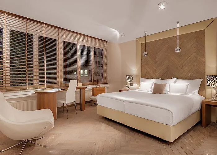 Yours Truly Hotel 4*