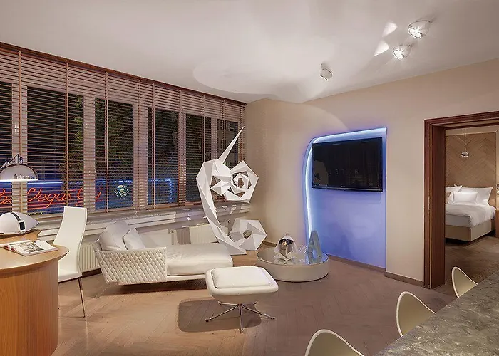 Hotel Yours Truly 4*