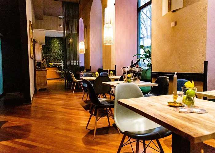 Yours Truly Hotel 4*