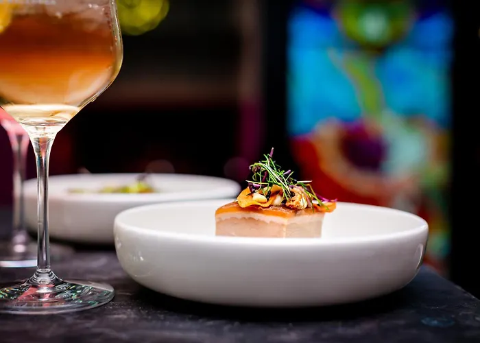 Yours Truly Hotel 4*