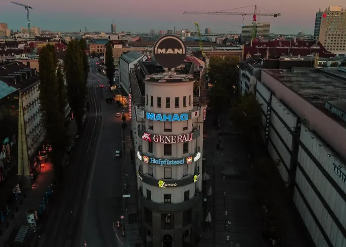 Yours Truly Hotel 4*